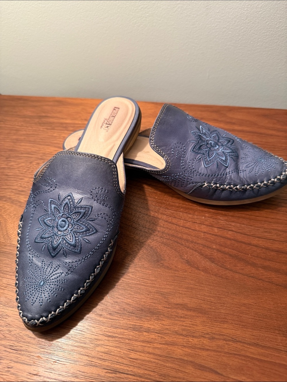 Blue leather Mules